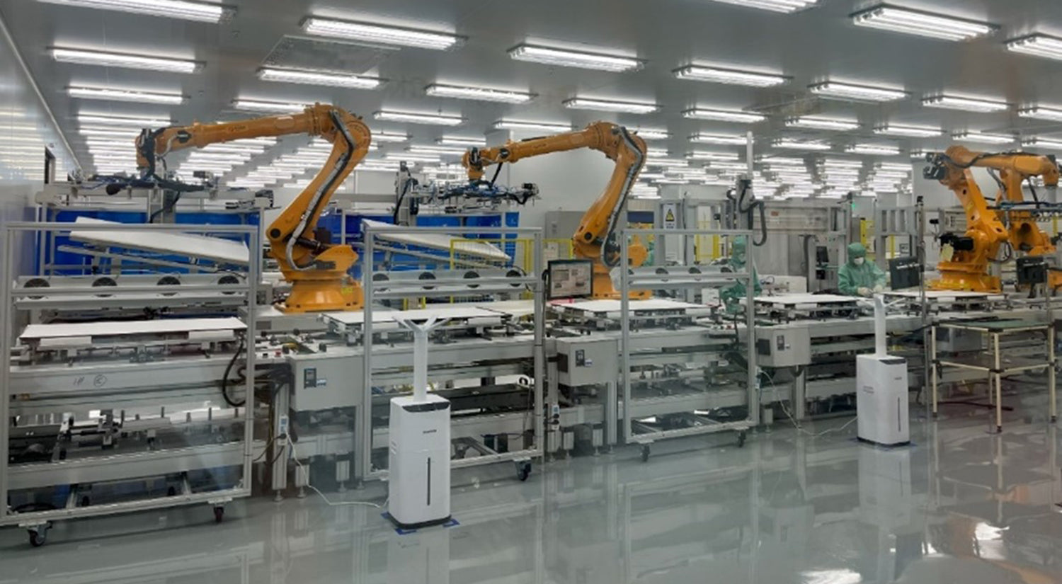 Express LUCK is equipped with automated machinery to supports Industry 4.0 level production lines